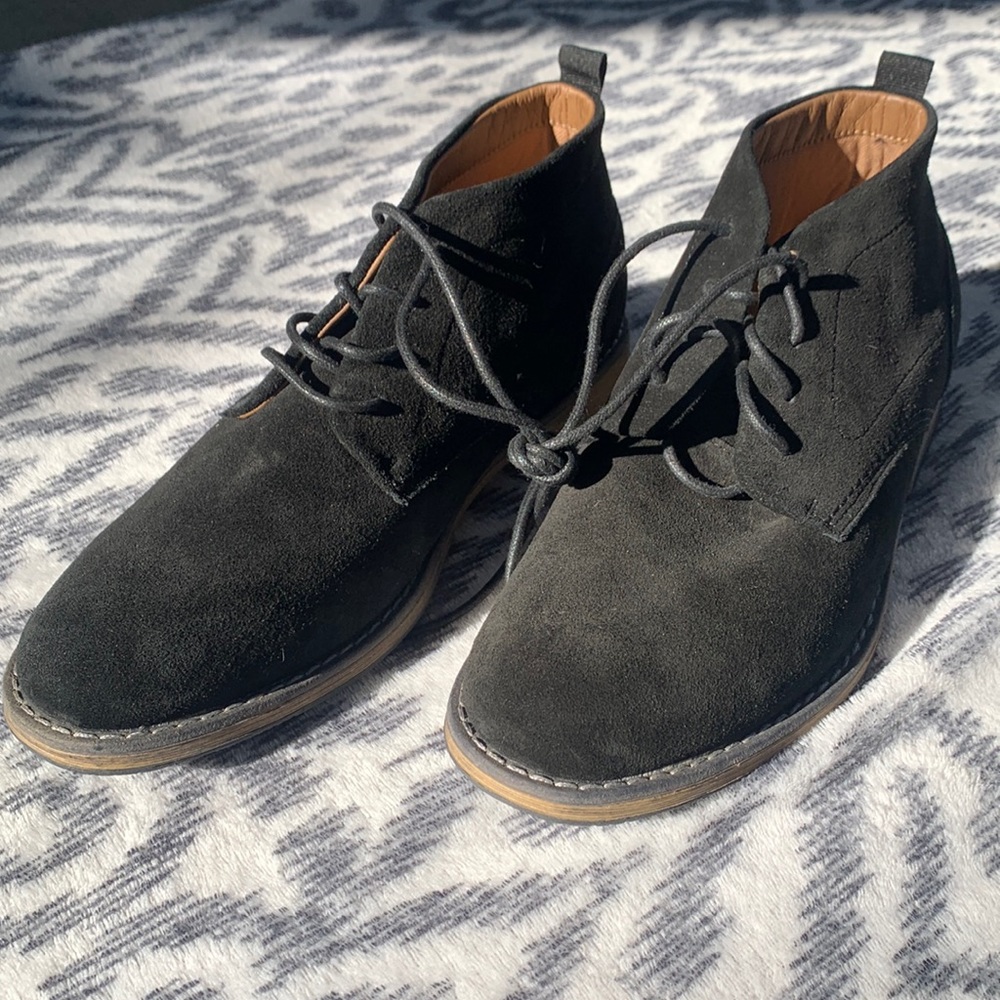 Dress shoes